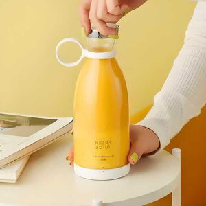 Portable Mini Juice Blender – Travel-Friendly & USB Rechargeable